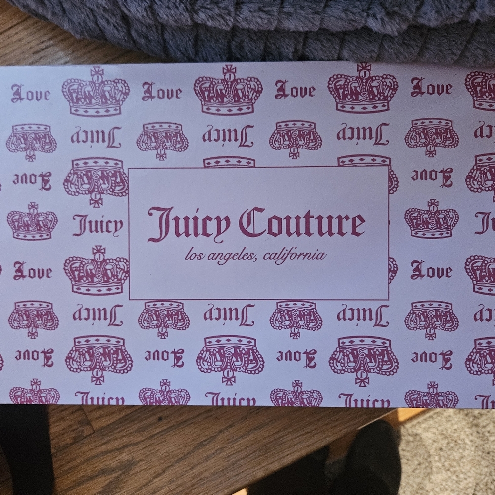 Juicy Couture Pink And Blue Belt Bag Gift Box Set - Picture 3 of 3